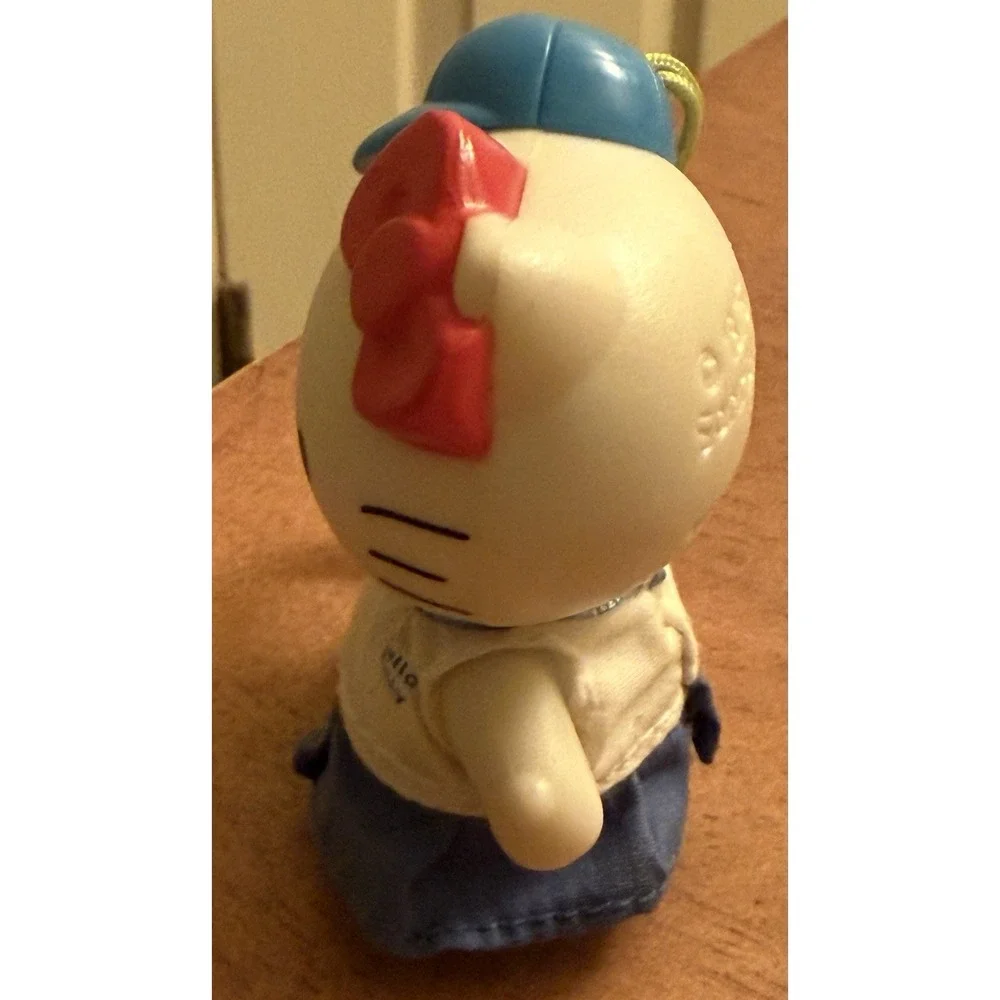 Hello Kitty McDonalds Happy Meal Toy 2000 Key Chain‎ Kitty Tennis Outfit Sanrio